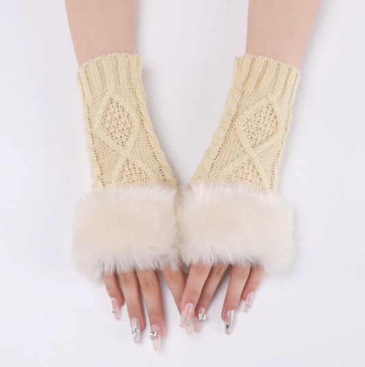 Cream Fur-Knuckle Gloves